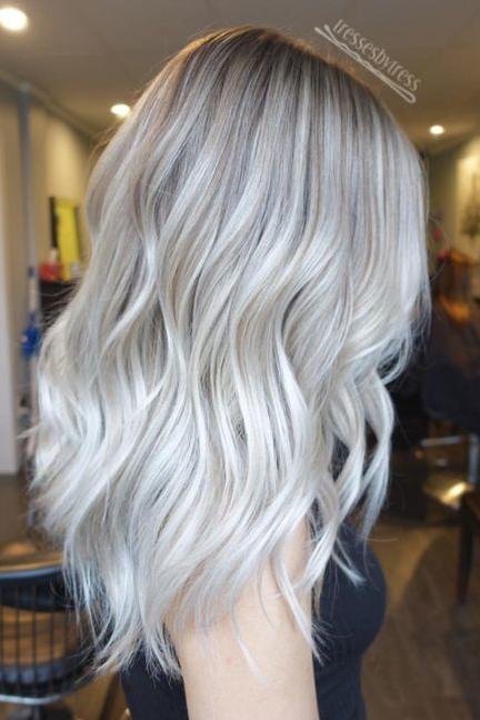 Cabelos Platinados Cinza cabelo-platinado-cinza