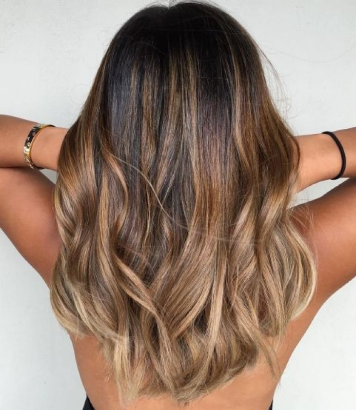 corte de cabelo feminino medio repicado