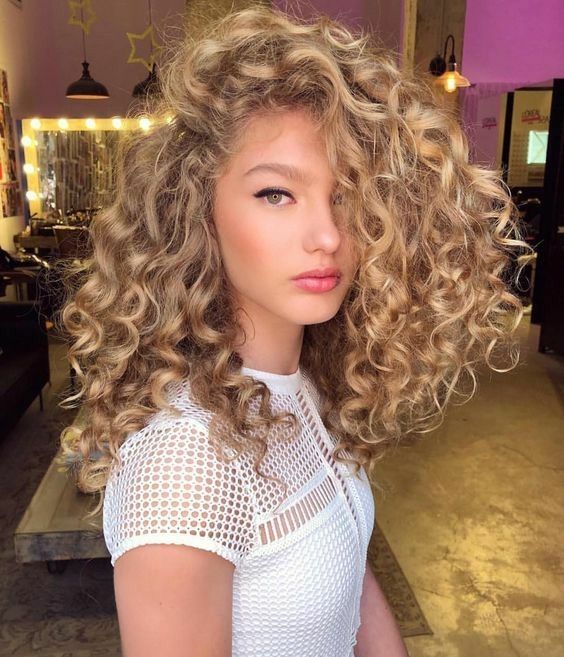 Cabelo Cacheado Loiro